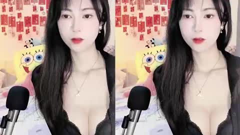 Snapshot of molihua9 chatting on 12/18/25, 02:39 molihua9 online show from 12/18/25, 02:39