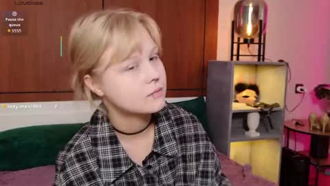 moliqin online show from 05/31/26, 07:26