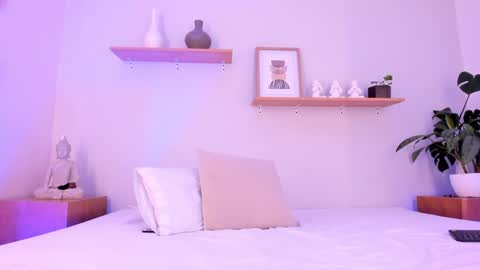 Snapshot of moll1e_ chatting on 02/02/25, 03:07 M o L l i E online show from 02/02/25, 03:07