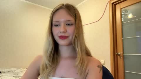Lisa online show from 05/06/26, 02:11