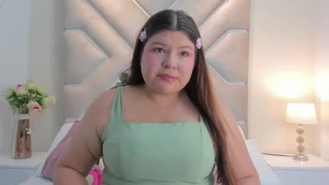 molly__evans_ online show from 04/05/26, 07:33