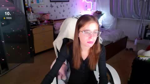 Molly Prvt is open online show from 10/09/25, 06:11