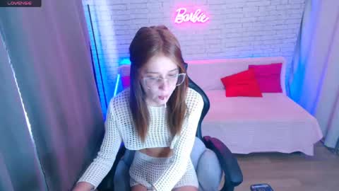 Molly Prvt is open online show from 05/22/26, 02:30
