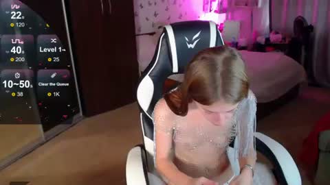 Molly Prvt is open online show from 07/22/26, 10:07