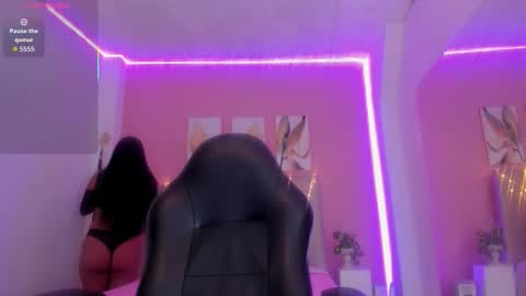 Snapshot of molly_h0t chatting on 01/11/26, 01:27 online show from 01/11/26, 01:27