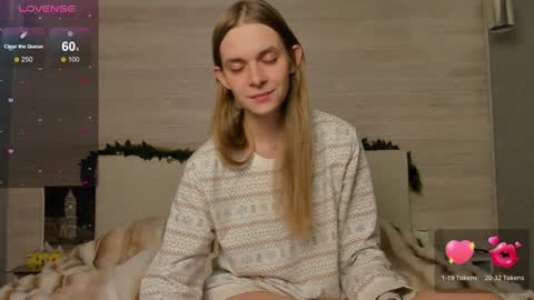 Snapshot of molly_hunt chatting on 01/10/25, 01:52 Molly Hunt online show from 01/10/25, 01:52