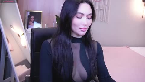 Molly online show from 01/31/25, 01:11