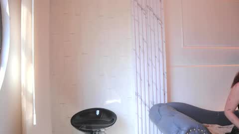   MOLLY   online show from 02/11/26, 07:52