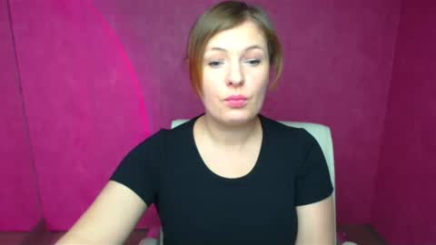 Snapshot of molly_mis chatting on 12/28/24, 07:00 Molly online show from 12/28/24, 07:00