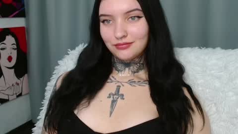 Lina online show from 01/11/25, 07:05