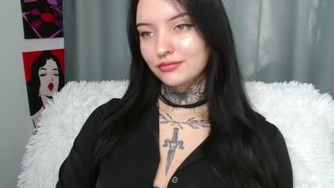 Lina online show from 01/28/25, 09:08