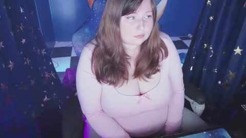 molly_moons online show from 10/17/25, 11:51