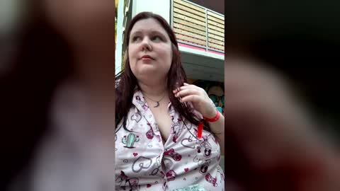 molly_moons online show from 04/21/26, 01:42