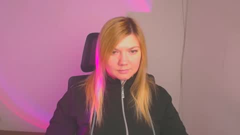 Molly online show from 01/15/25, 12:15