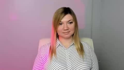 Molly online show from 01/21/25, 12:18