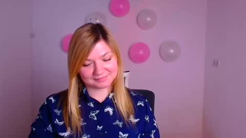 Molly online show from 02/17/25, 03:42