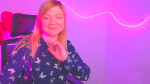 Molly online show from 03/05/25, 03:51