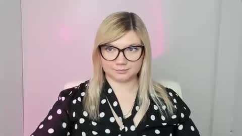 Molly online show from 10/29/25, 01:02