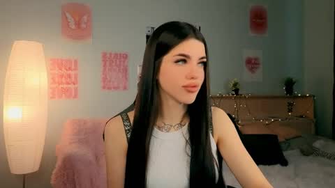 Snapshot of molly_rettyy chatting on 04/07/26, 04:13 Molly online show from 04/07/26, 04:13