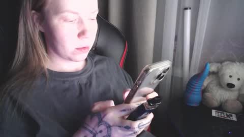 I have new photos come and see with love Molly online show from 02/01/26, 04:44