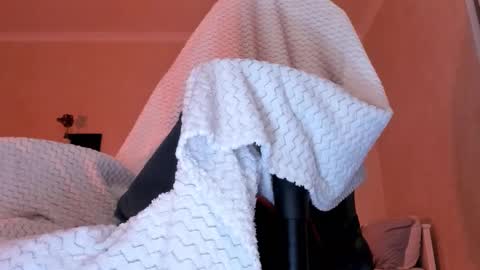 Molly online show from 09/15/25, 02:44