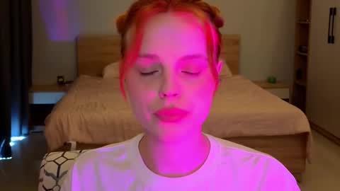 Molly online show from 03/25/26, 07:03