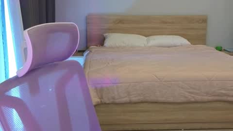 Molly online show from 04/15/26, 07:15