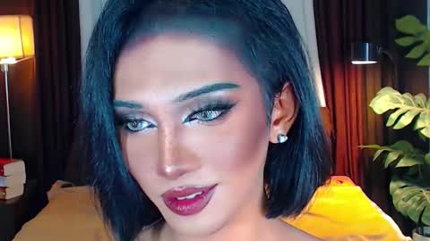 Snapshot of mollycummers chatting on 12/05/25, 04:54 Molly online show from 12/05/25, 04:54