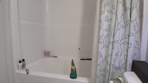 Snapshot of mollygordan chatting on 12/14/24, 01:16 Molly Gordan online show from 12/14/24, 01:16