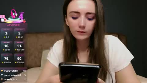 Molly online show from 04/18/26, 07:07