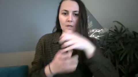 Molly online show from 04/12/26, 02:33