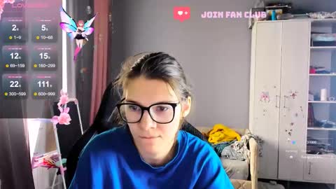  KIRA  online show from 10/07/25, 06:43