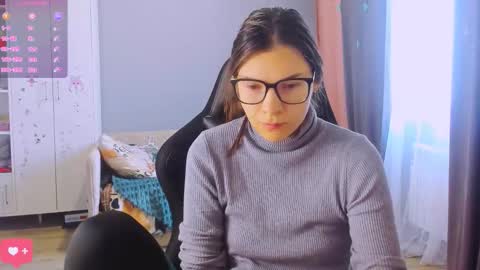  KIRA  online show from 02/19/26, 06:31