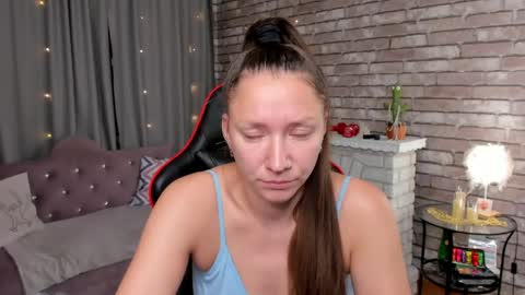 hi im Molly heregreat boobs big heart  warm pussy  online show from 04/29/26, 01:21