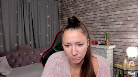 hi im Molly heregreat boobs big heart  warm pussy  online show from 05/26/26, 01:01