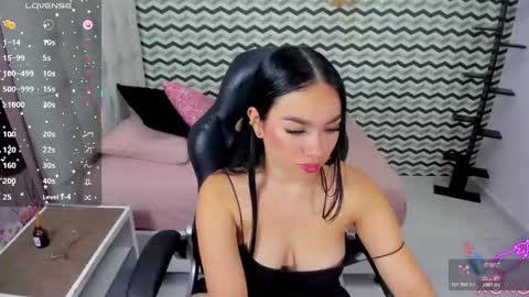 MOLLY online show from 10/18/25, 07:14