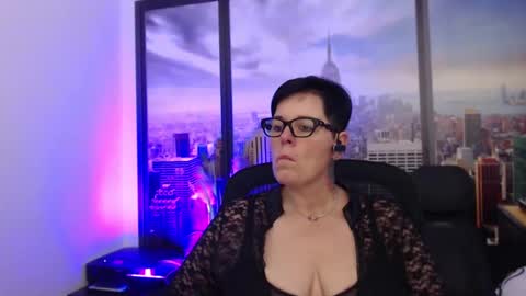 Snapshot of mollysun chatting on 12/22/24, 04:59 MollySun Nina Randmann online show from 12/22/24, 04:59