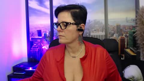 Snapshot of mollysun chatting on 02/25/25, 06:53 MollySun Nina Randmann online show from 02/25/25, 06:53