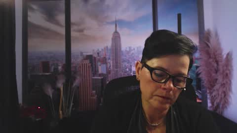 Snapshot of mollysun chatting on 10/07/25, 06:27 MollySun Nina Randmann online show from 10/07/25, 06:27