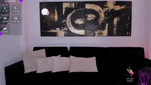 Molly Sunders online show from 03/06/25, 12:21