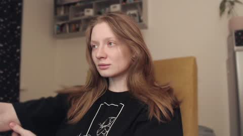 mollytucker online show from 01/04/25, 02:14