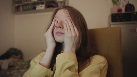 mollytucker online show from 01/05/25, 04:06