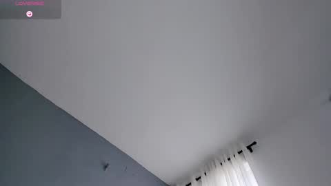 Snapshot of mollyybloom chatting on 09/27/25, 03:50 Molly online show from 09/27/25, 03:50