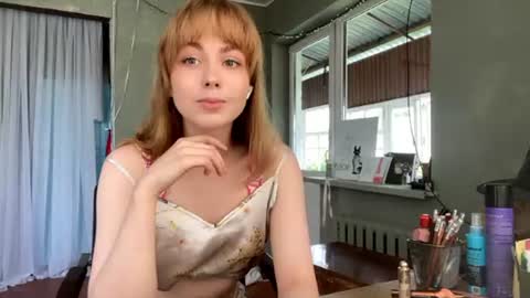 Snapshot of molyangel chatting on 06/30/26, 12:17 Oksana online show from 06/30/26, 12:17