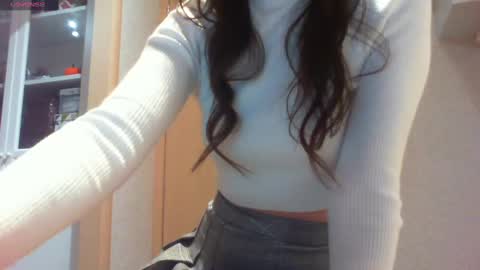 Hailey online show from 02/16/25, 12:19