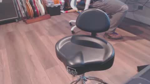 Snapshot of momer85 chatting on 12/30/24, 06:38 momer85 online show from 12/30/24, 06:38