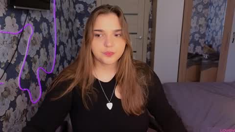 Leah online show from 04/12/26, 12:43