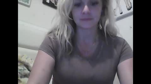 mommabearanpoppabear850 online show from 09/28/25, 05:57