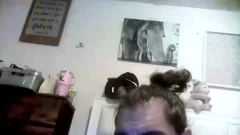 mommabearanpoppabear850 online show from 10/10/25, 10:31