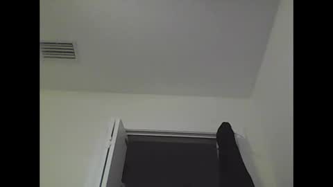 mommabearanpoppabear850 online show from 10/22/25, 10:09